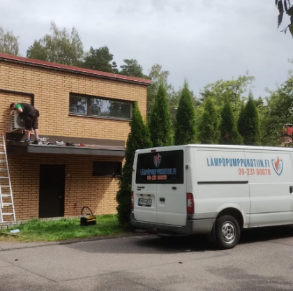 Lämpöpumppuasennus asiakkaan kohteessa