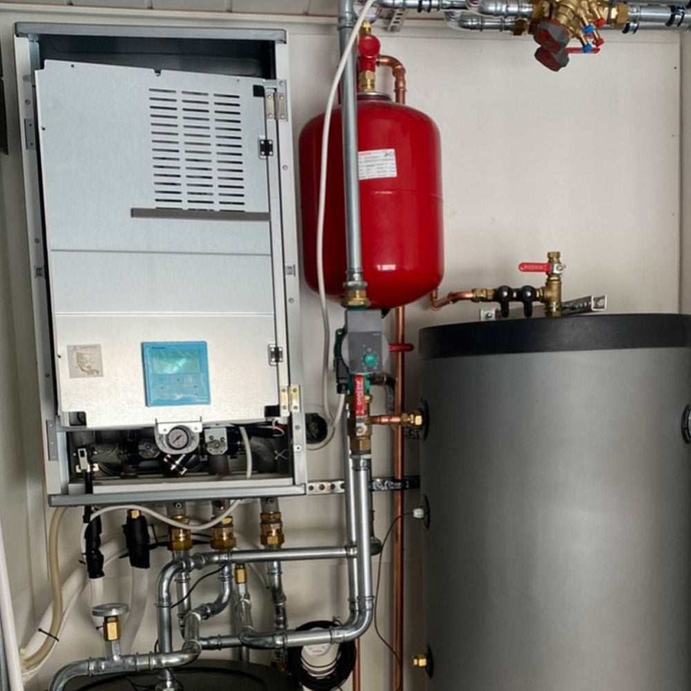 Water-air heat pump maintenance